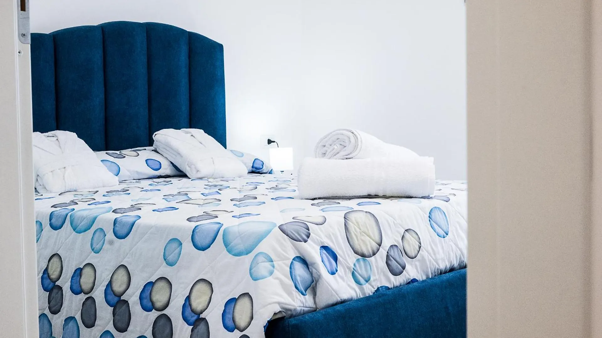 Casa Vacanza Paradiso Sul Mare A ברולו 0*,